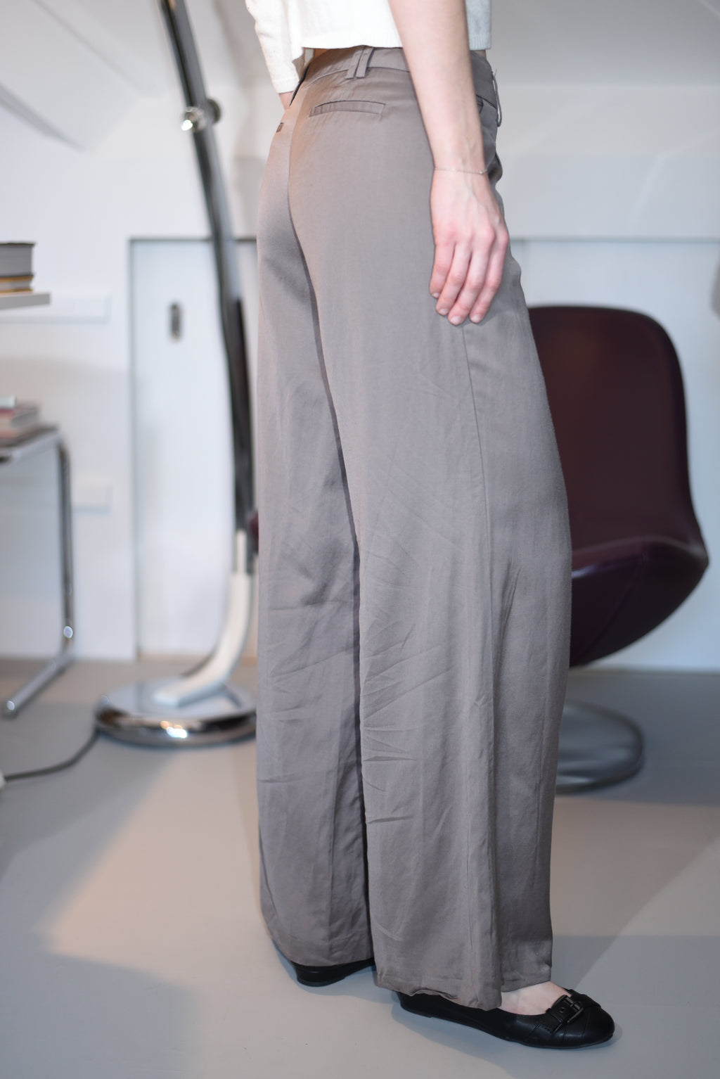 Wide-Leg taupe trousers